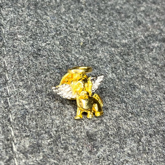 Guardian dog pin - Picture 3 of 10